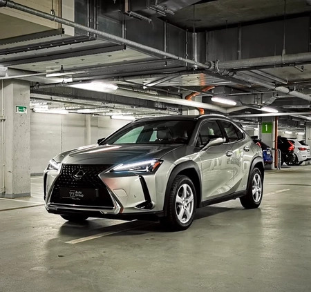 Lexus UX cena 132900 przebieg: 31951, rok produkcji 2019 z Kraków małe 154